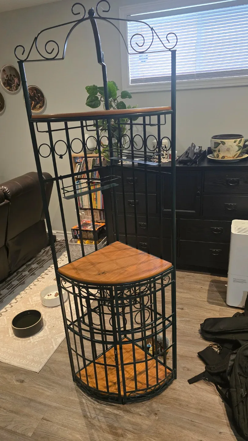 Corner Shelf with Wood Shelves image indicator(5)