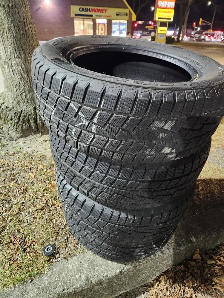Set of starfire winter tires 215/60R16