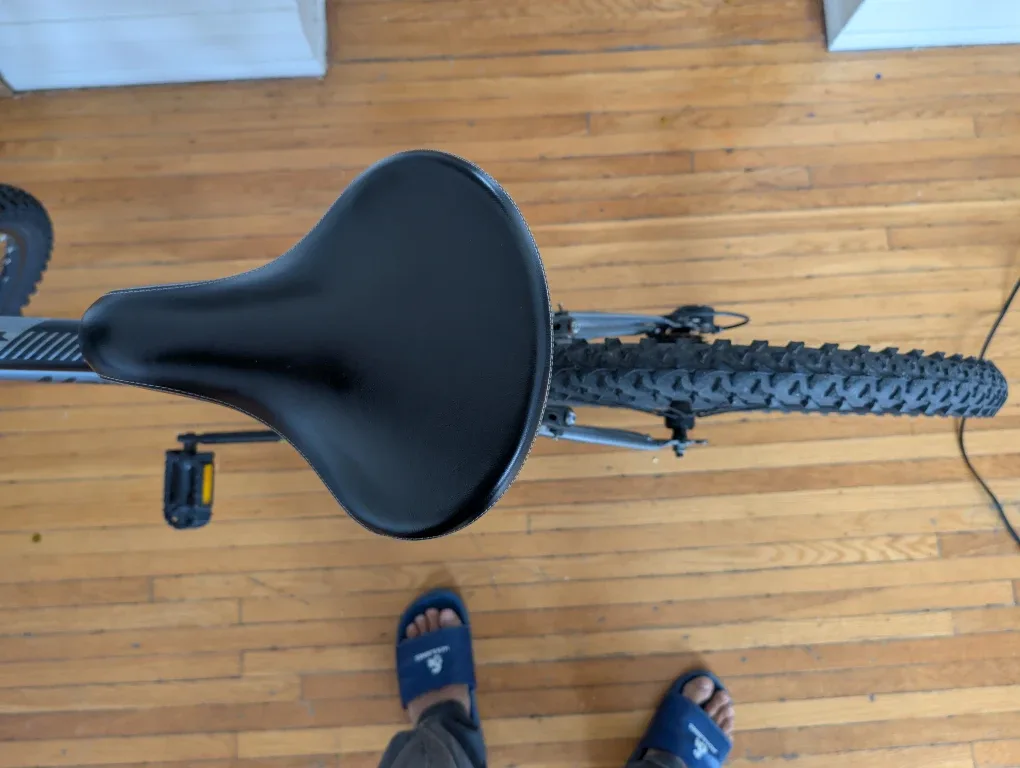 Magna Mountain Bike - Silver image indicator(6)