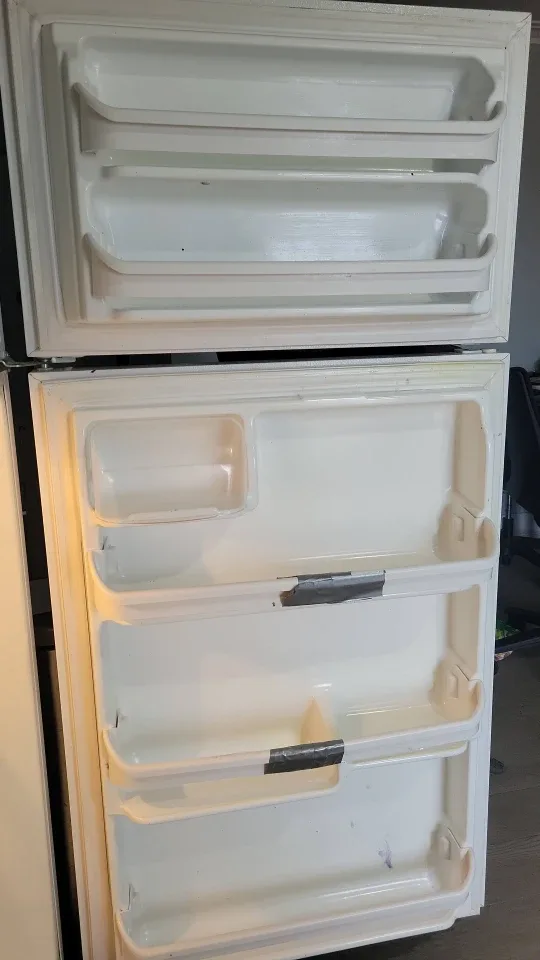 White Refrigerator image indicator(3)