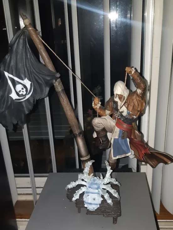 Assassin's Creed IV Black Flag Edward Kenway Figurine
