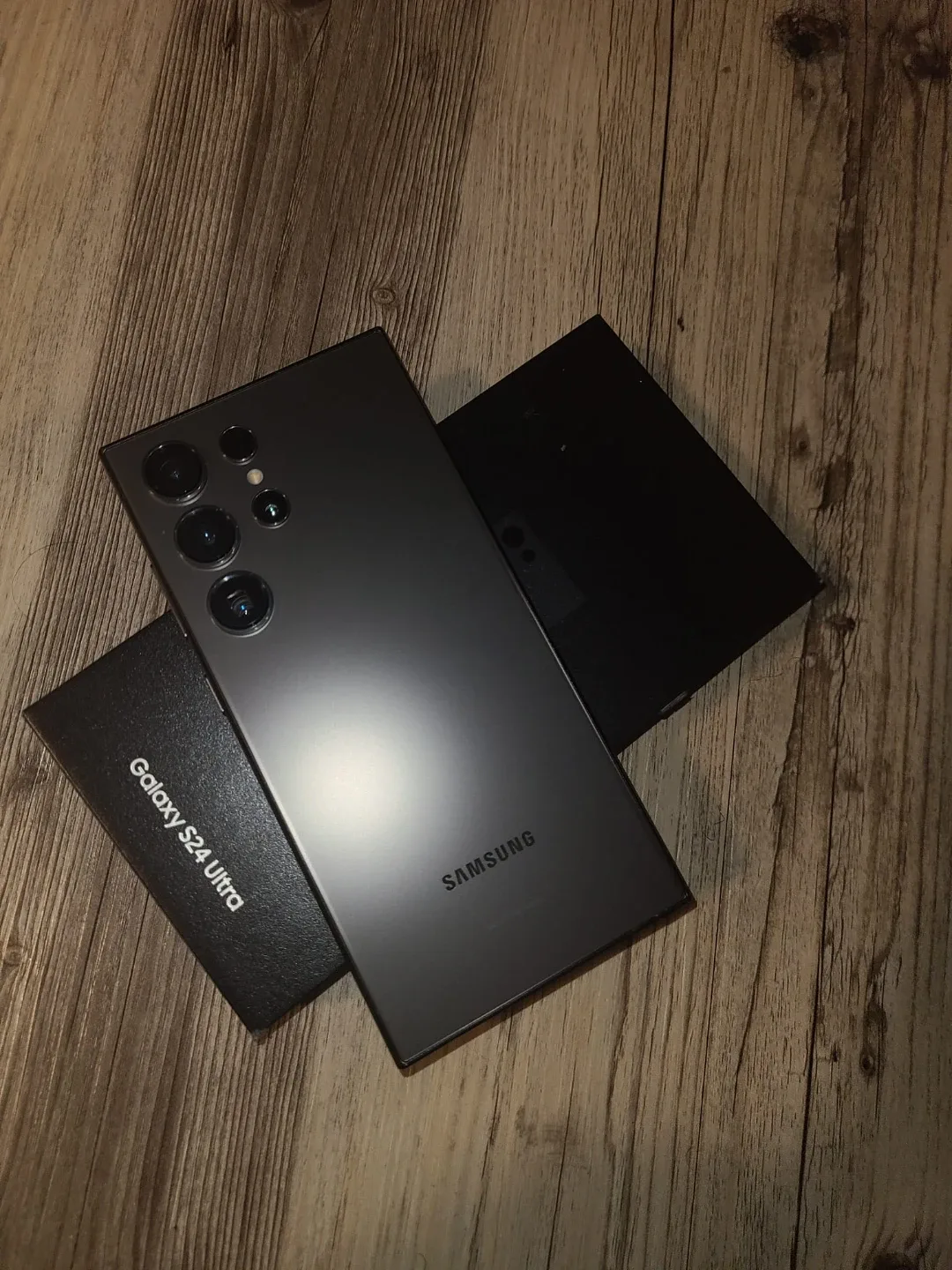 Samsung Galaxy S24 Ultra - Like New!