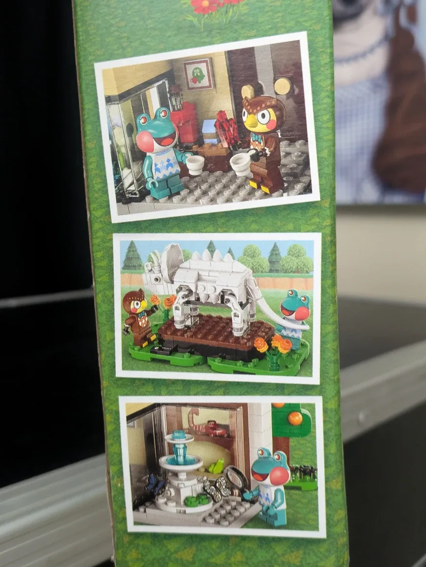 New LEGO Animal Crossing Blathers' Museum Collection 77056 image indicator(2)