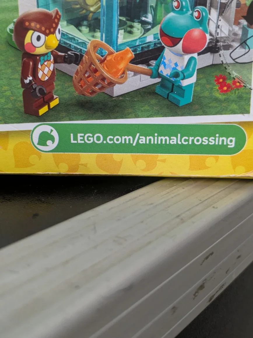 New LEGO Animal Crossing Blathers' Museum Collection 77056 image indicator(3)