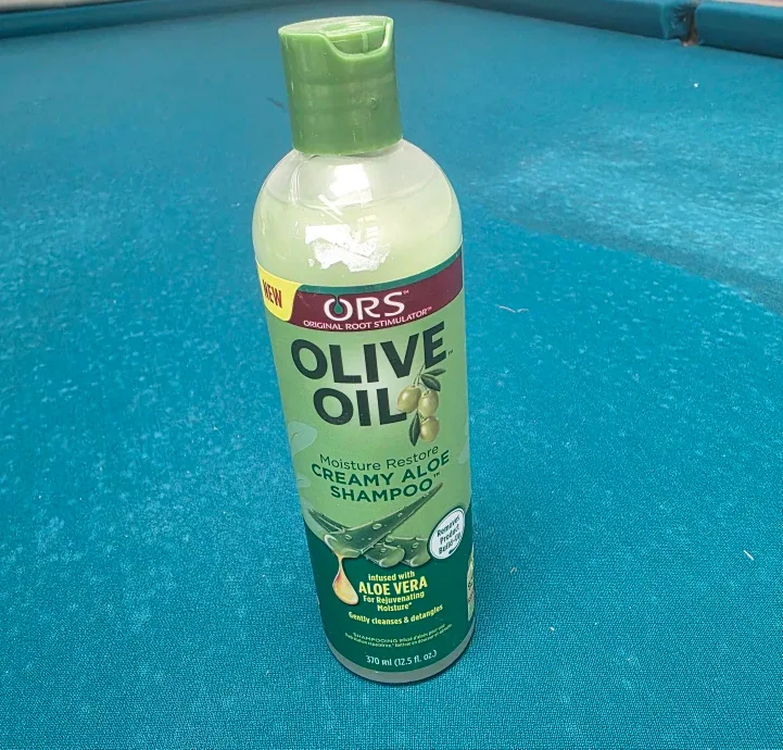 ORS Olive Oil Creamy Aloe Shampoo - 570 ml
