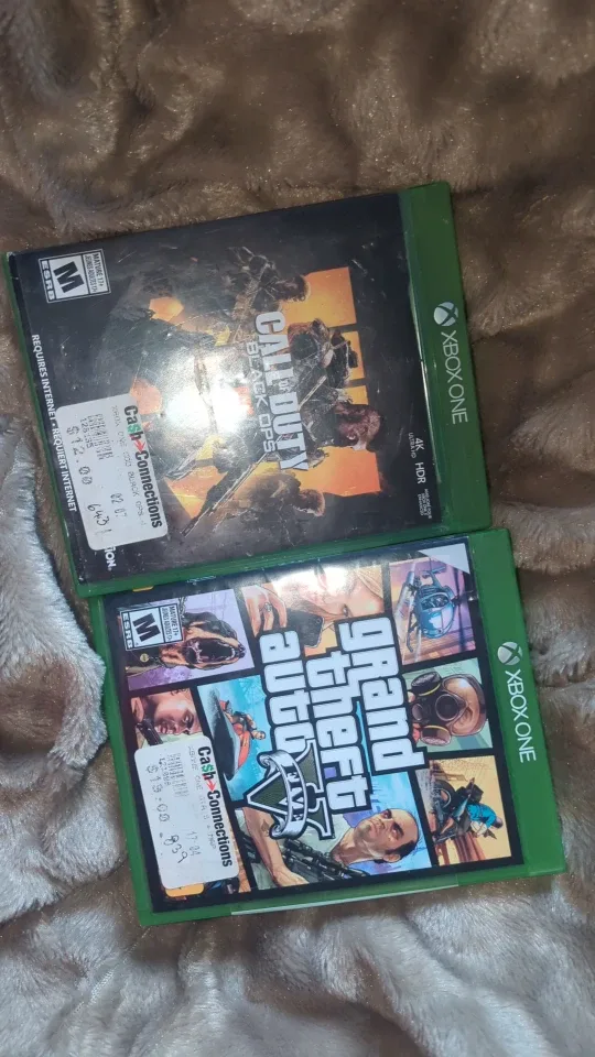 Call of Duty Black Ops & Grand Theft Auto V Xbox One image indicator(2)