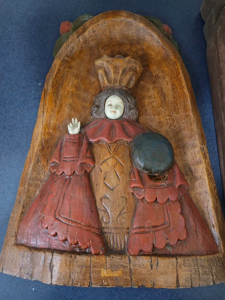 VINTAGE RELIGIOUS CARVED SOLID WOOD FRAME image indicator(2)