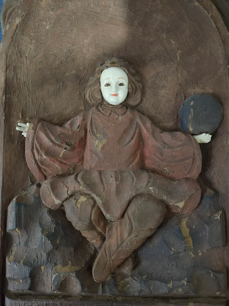 VINTAGE RELIGIOUS CARVED SOLID WOOD FRAME image indicator(5)