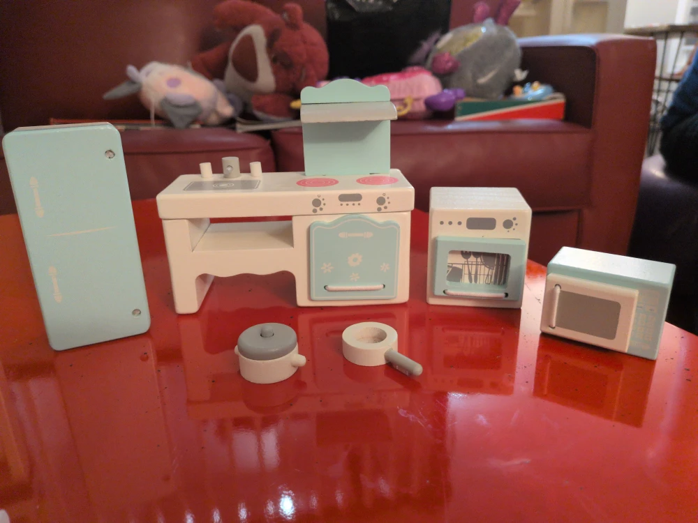 Wooden Dollhouse Furniture Set - photo 3
