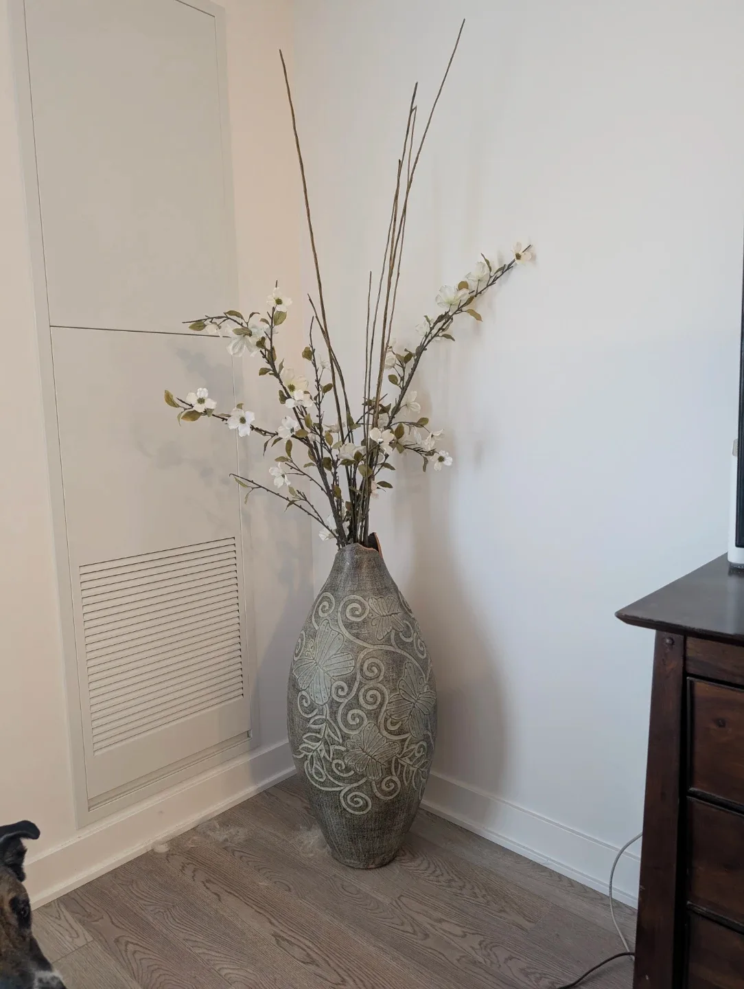 Decorative clay vase image indicator(2)