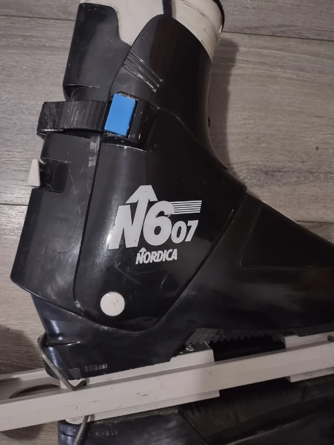 Nordica N607 Ski Boots image indicator(8)