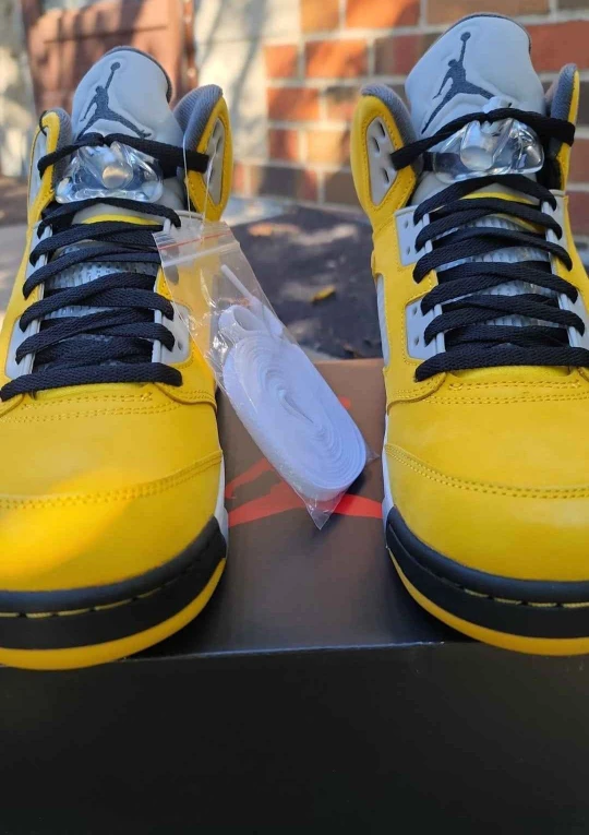 THE JORDAN 5 TOKYO 2025 - photo 3