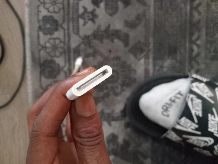 Apple Lightning to 30Pin audio/sync Adapter Cable for ios image indicator(2)