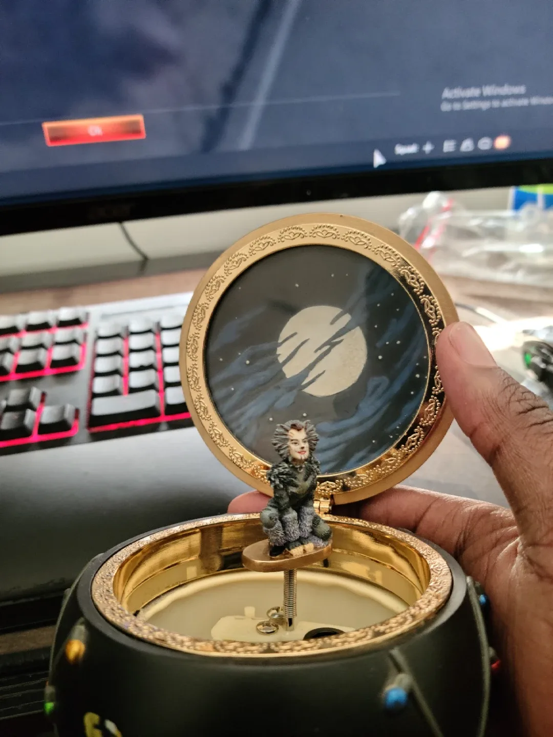 "Cats" Musical Trinket/Jewelry Box image indicator(2)