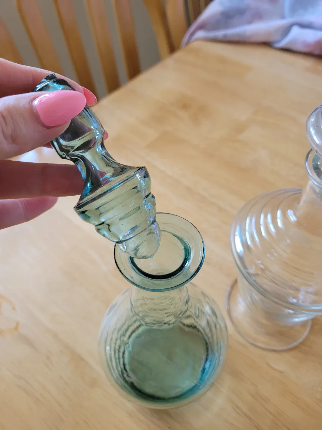 Wine decanters and bottles image indicator(2)