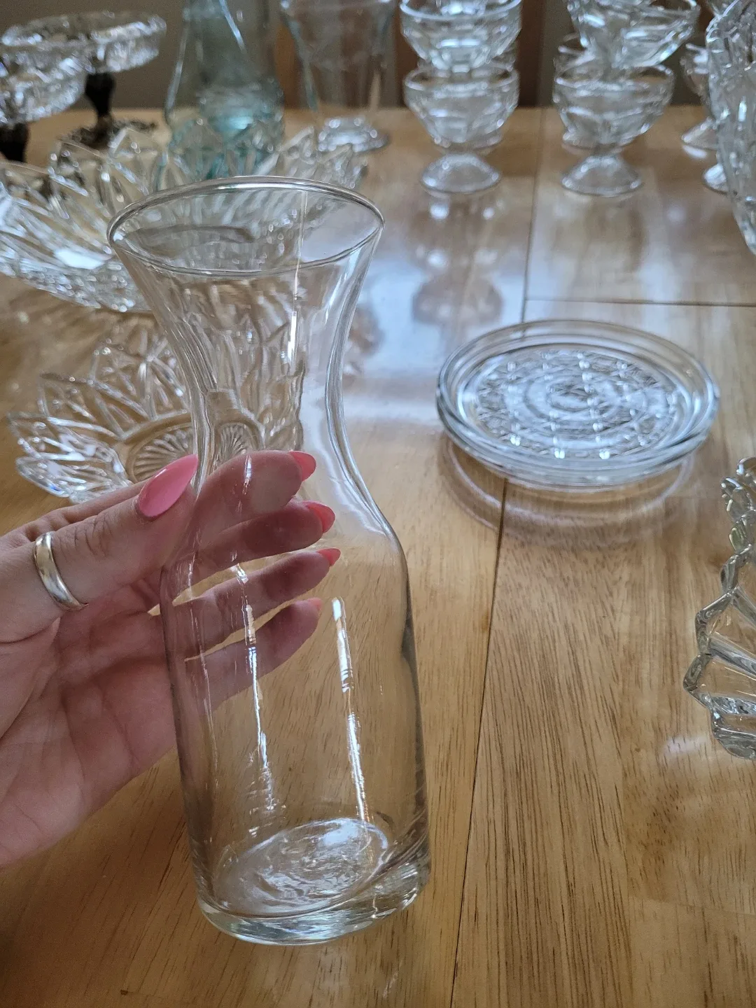 Wine decanters and bottles image indicator(4)