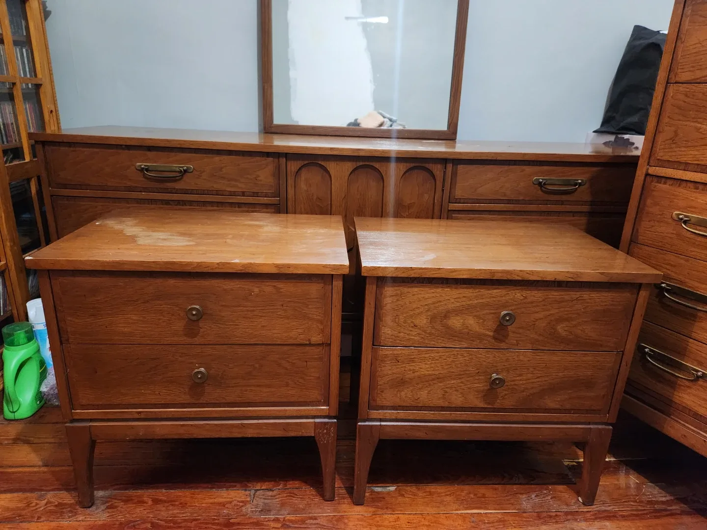 Harmony House Vintage Bedroom Set image indicator(5)