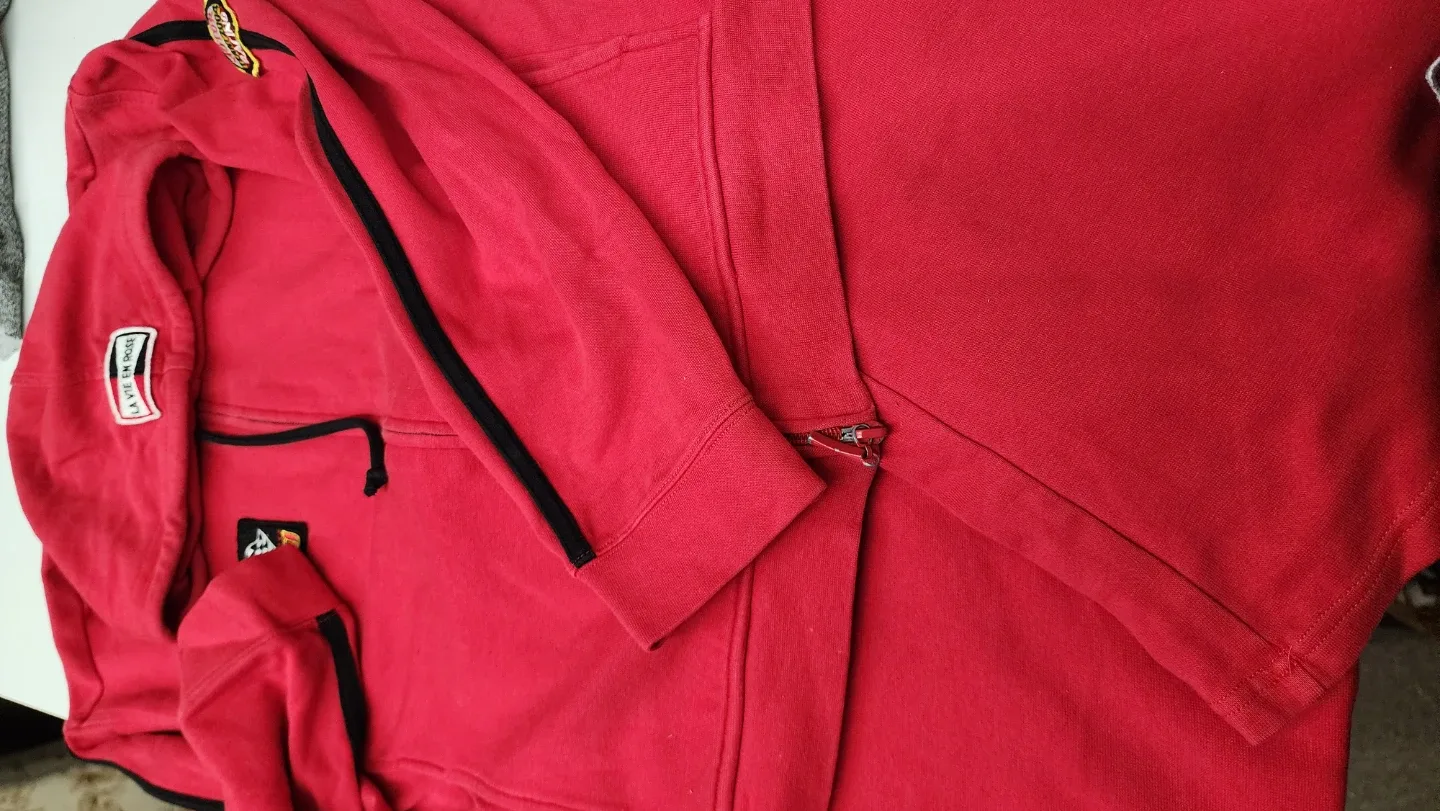 La Vie En Rose Red Tracksuit - Size M/M image indicator(3)