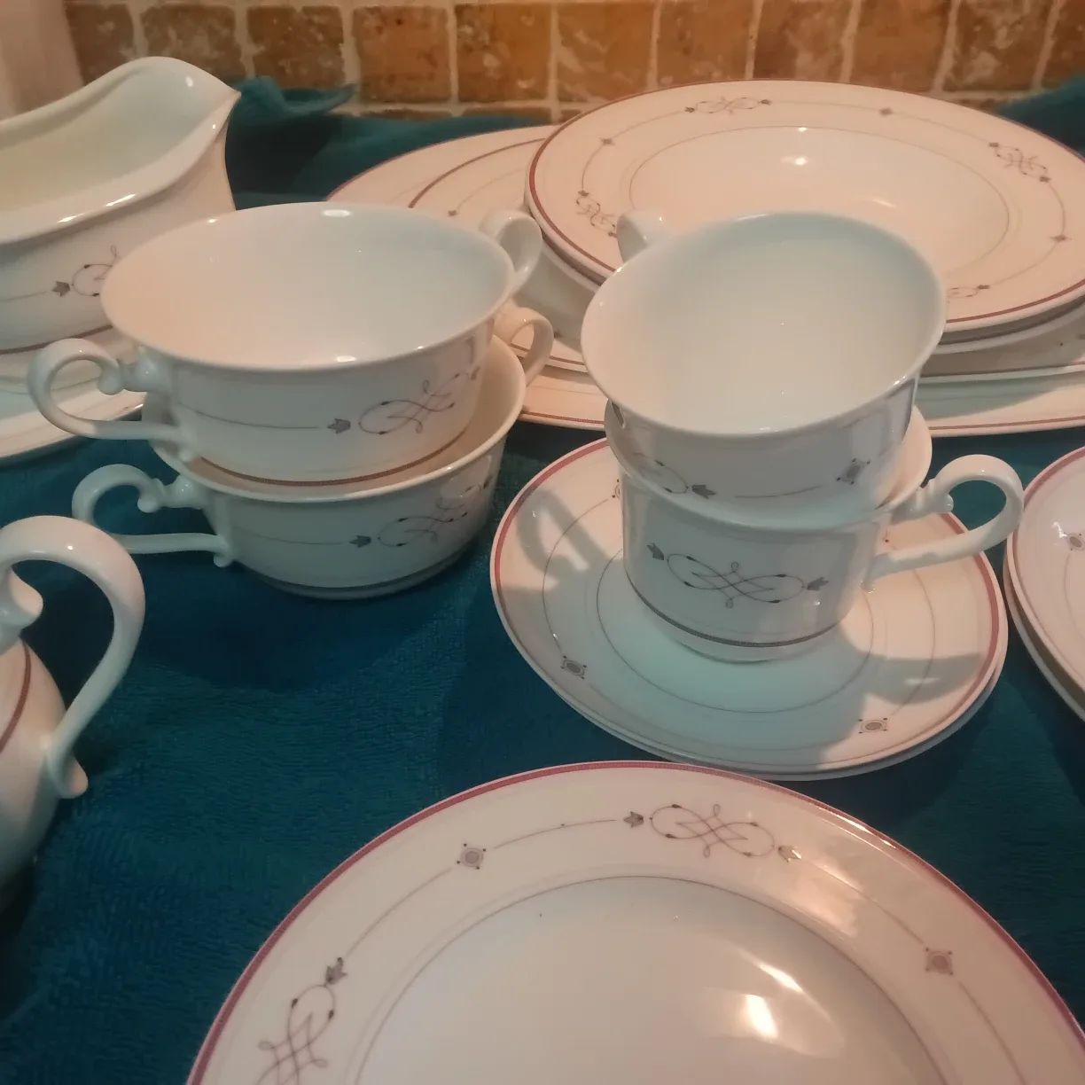 Collection of Villeroy and Boch Dishes