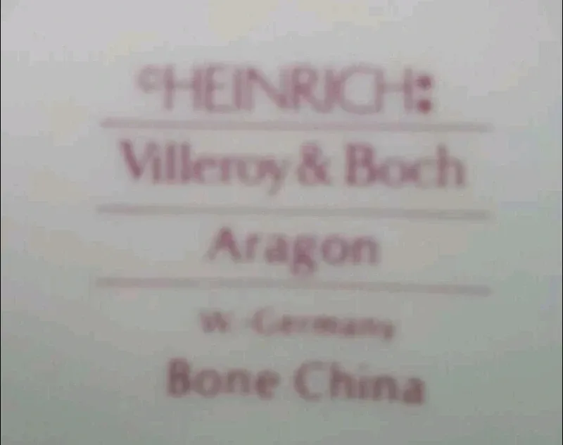 Collection of Villeroy and Boch Dishes image indicator(8)