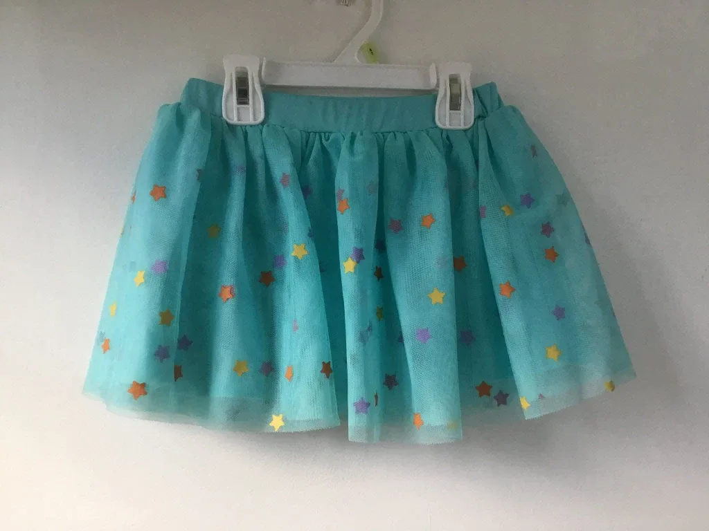 Girls sz 5 shorts/skorts $4 each