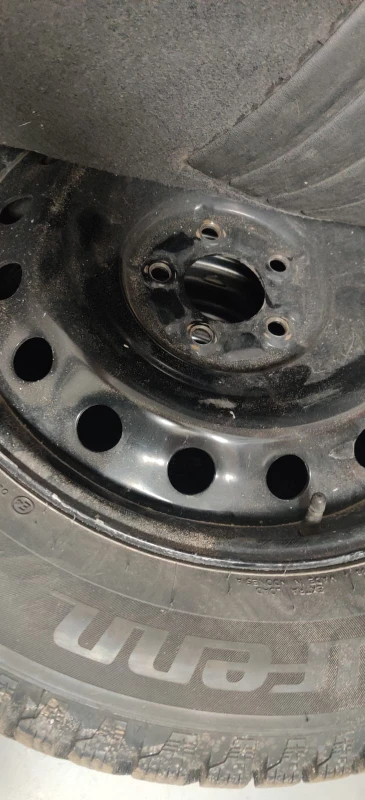 Laufenn i Fit Winter Ice Tires - 235/60R18 - photo 2