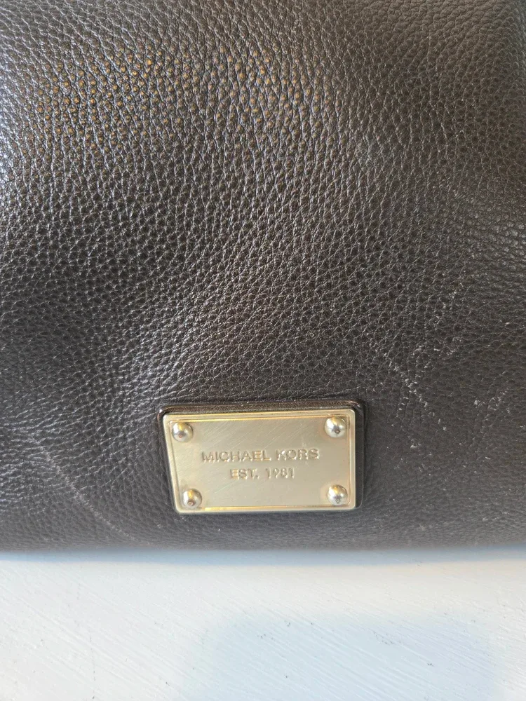Michael Kors Leather Hobo Bag image indicator(2)