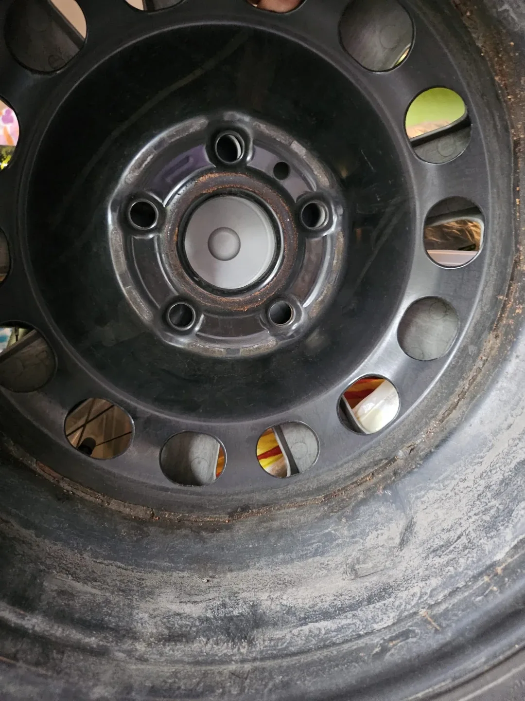 Like new Volkswagen Winter Tire 215/55 R16 image indicator(2)