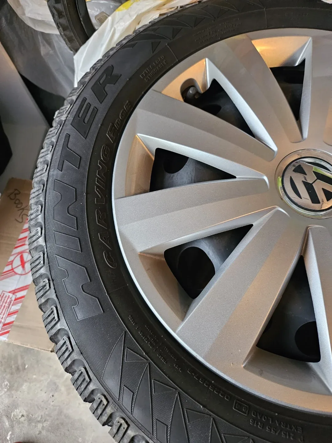 Like new Volkswagen Winter Tire 215/55 R16 image indicator(3)