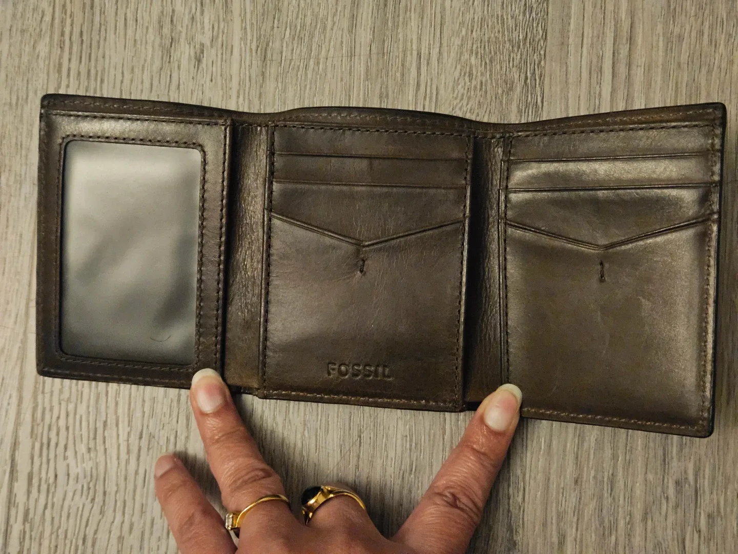 Fossil Brown Leather Tri-Fold Wallet image indicator(2)