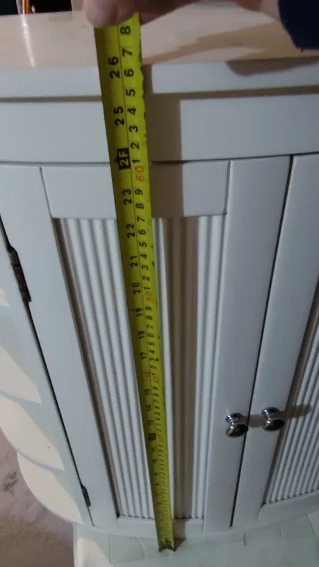 Gorgeous White Round Cabinet!!! image indicator(3)