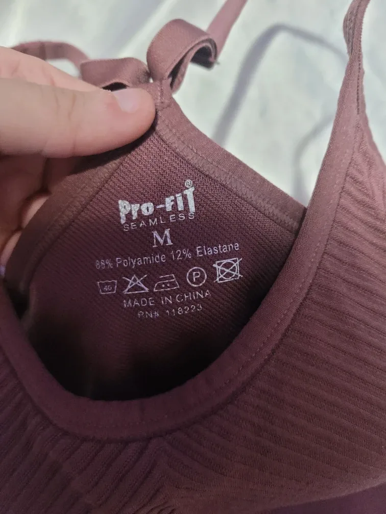 Pro-fit Seamless Sports Bra - Size M image indicator(2)