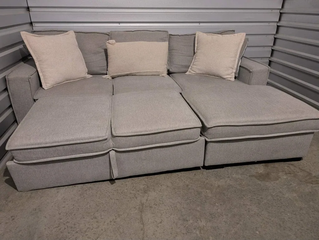 Sofabed sectional. Delivery available image indicator(2)