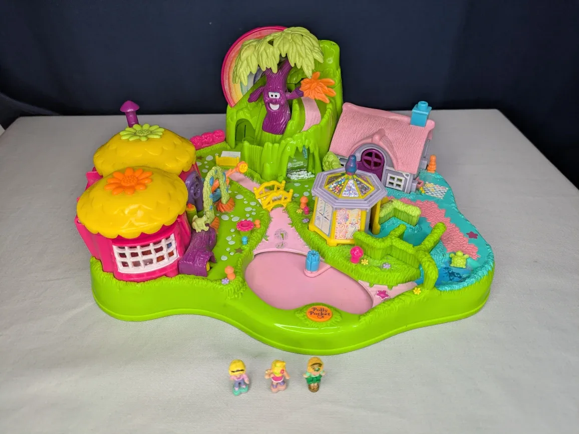 1997 Polly Pocket "Magical Movin' Fairyland"
