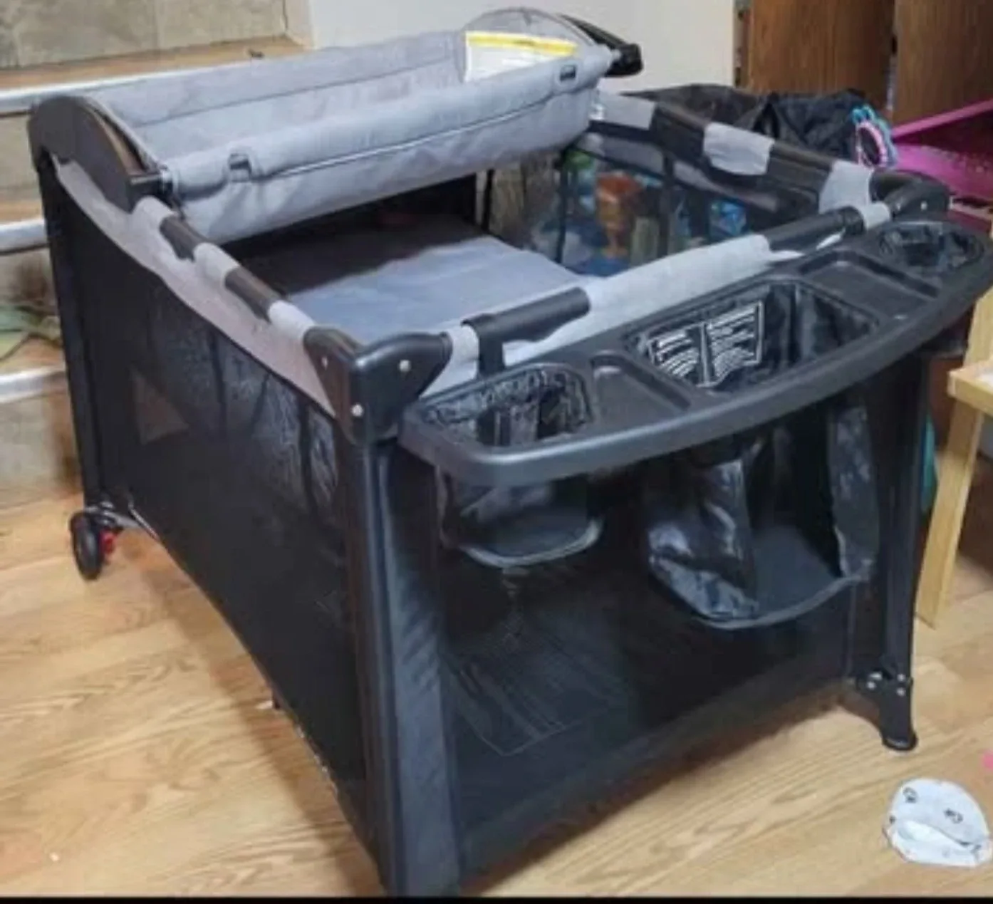 Graco Pack 'n Play Portable Playard image indicator(2)