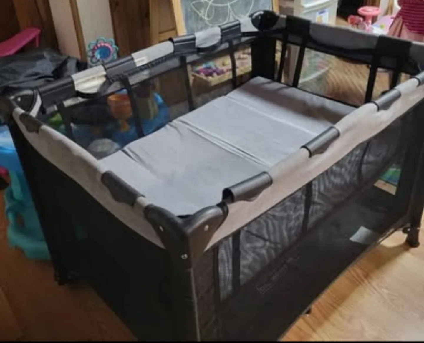 Graco Pack 'n Play Portable Playard image indicator(3)