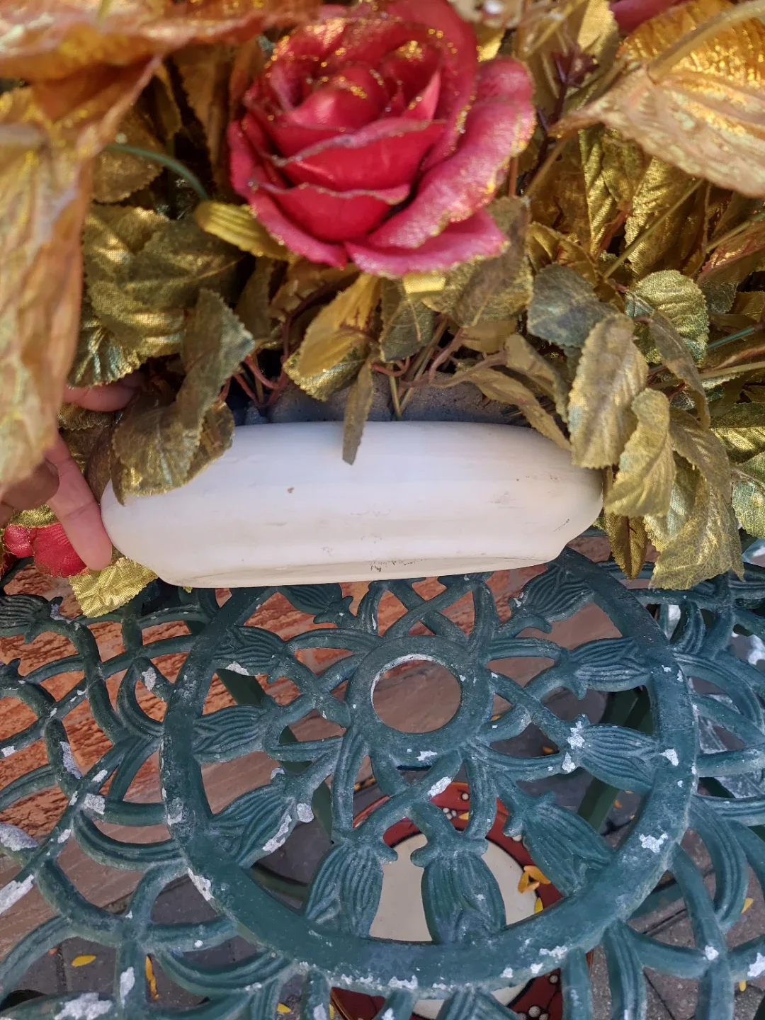 Floral Arrangement - Red & Gold🥕 image indicator(2)