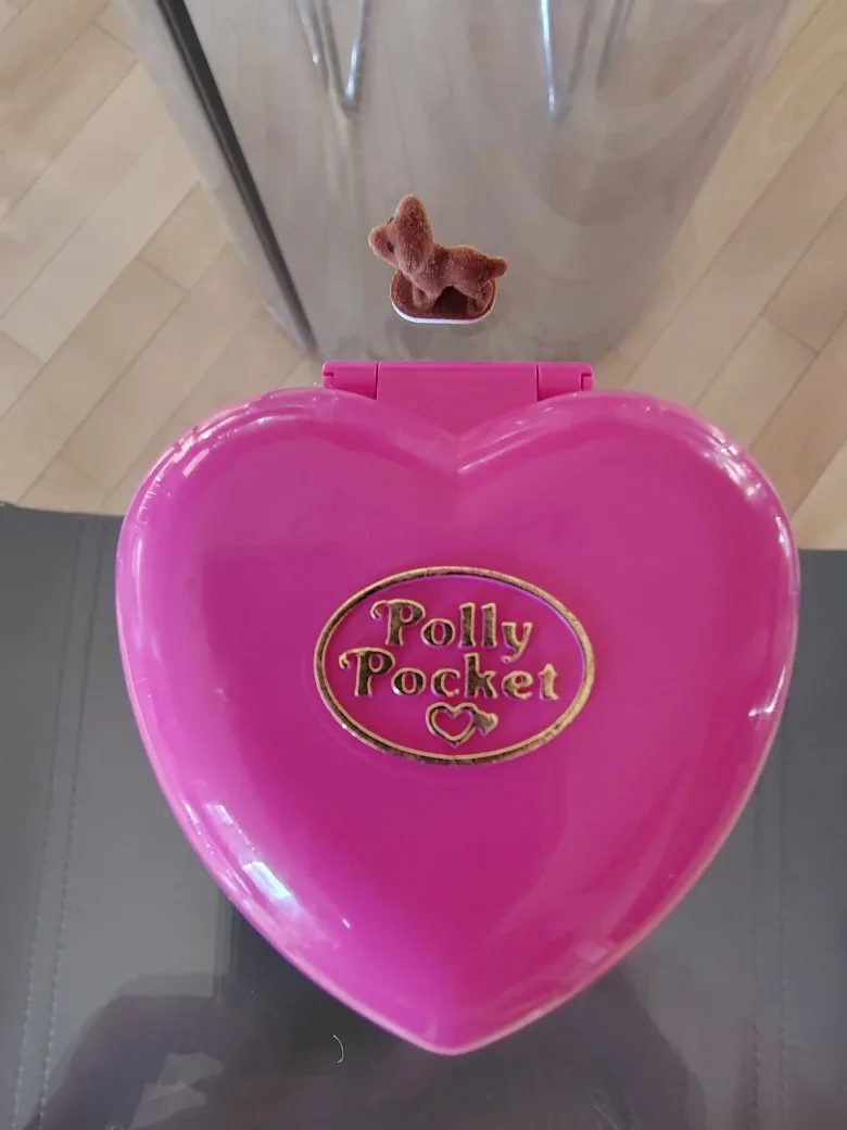 Collectible Vintage 1993 Polly Pocket Precious Puppies Compact