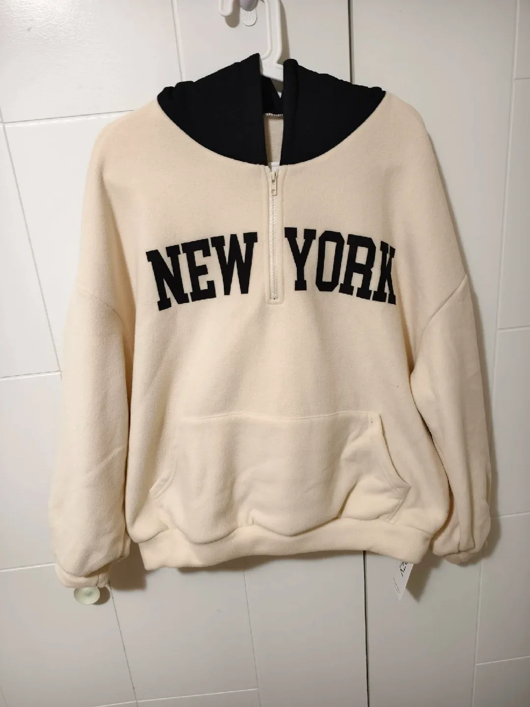 DAZY New York Cream Hoodie - Size Small image indicator(2)