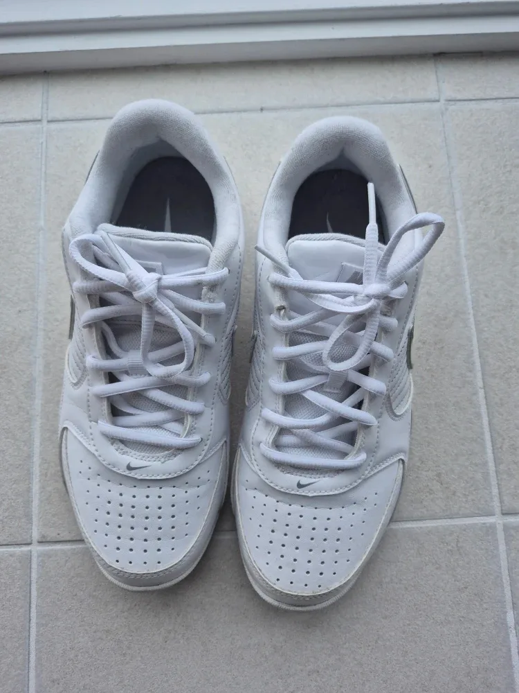 Nike Shoes US 8 image indicator(4)