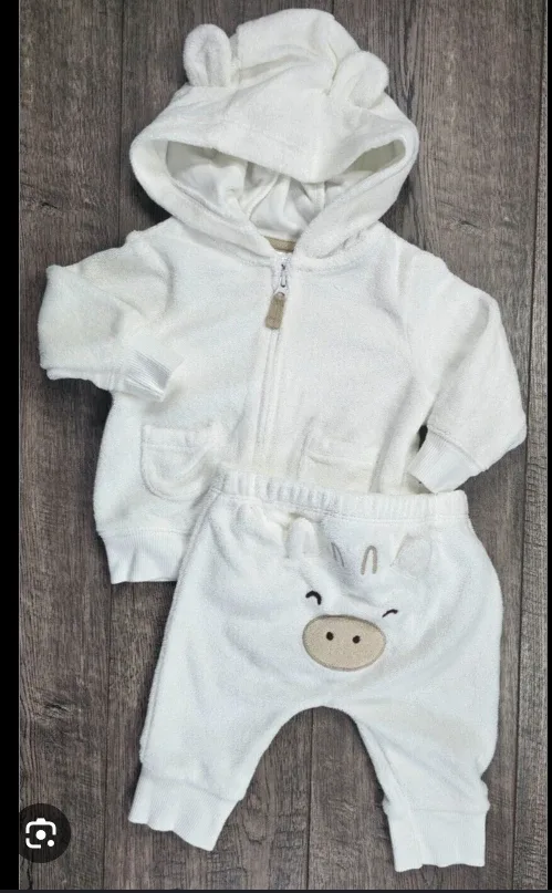 Baby Clothes Bundle: Old Navy & Carter's 3-6M