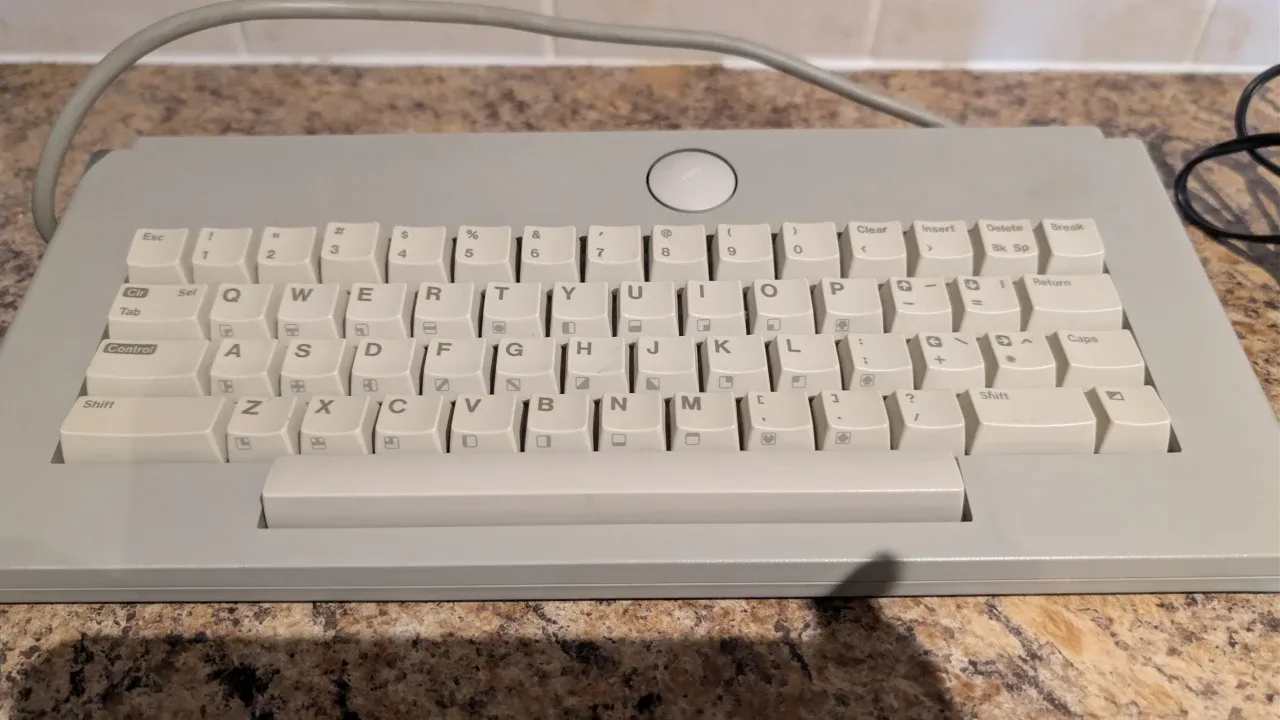 Atari XE console with Keyboard ,Games & Accessories image indicator(4)