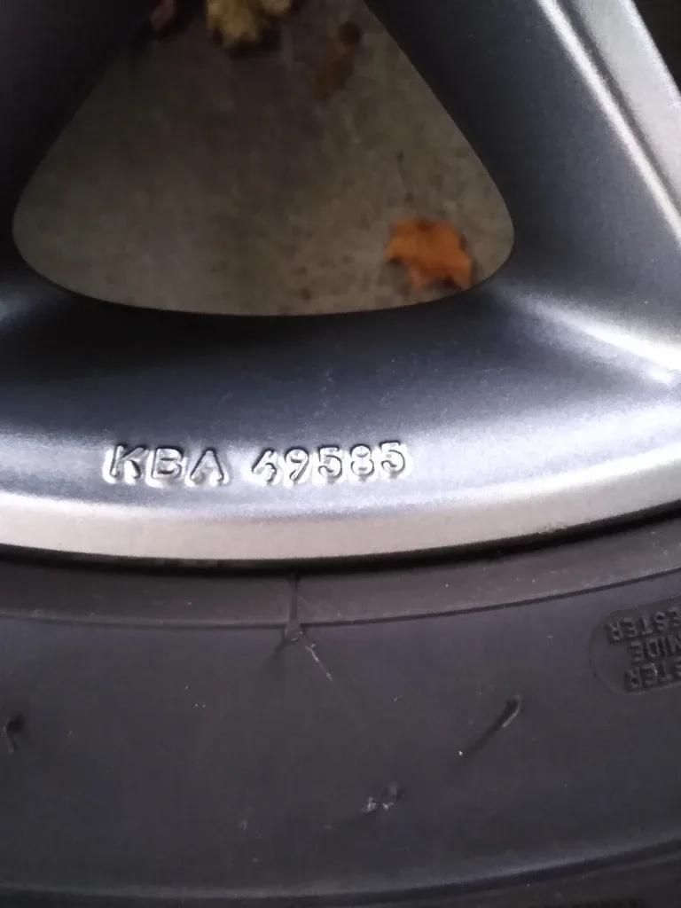 Michelin X-ICE tires with BBS SR Wheels image indicator(9)