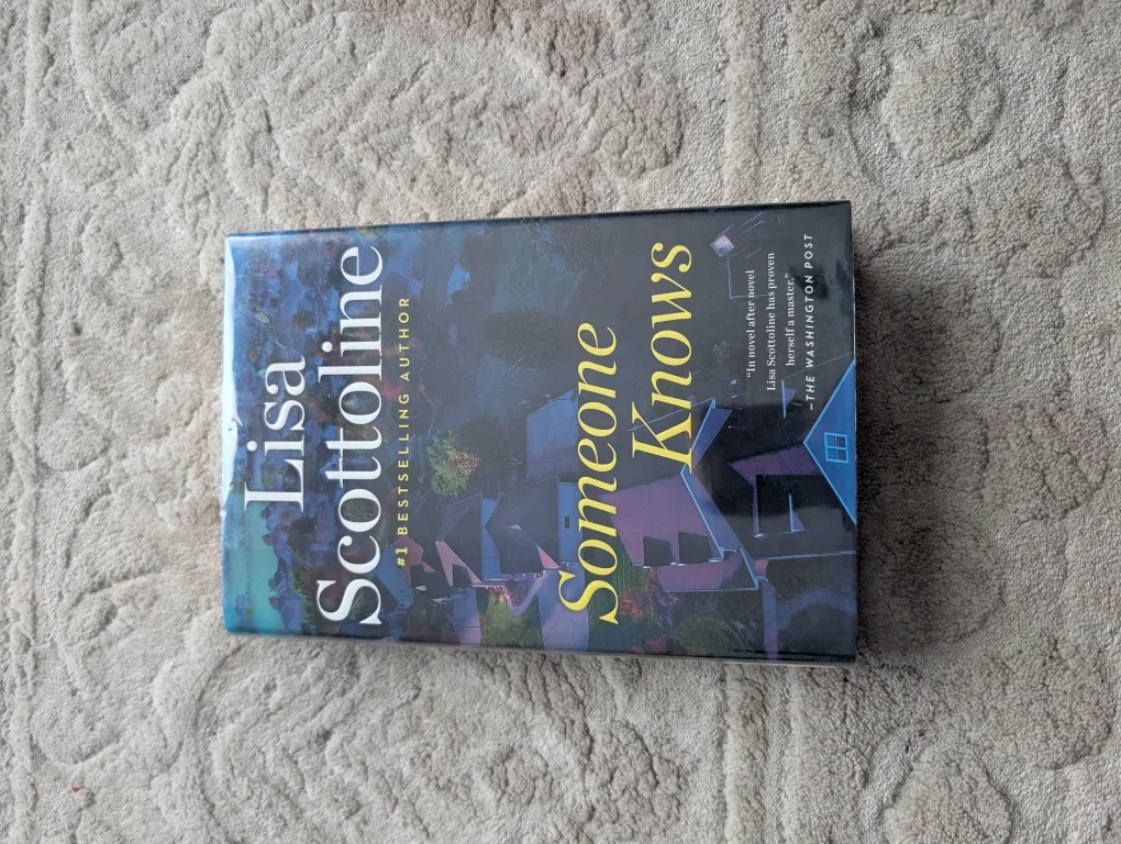 Someone Knows by Lisa Scottoline