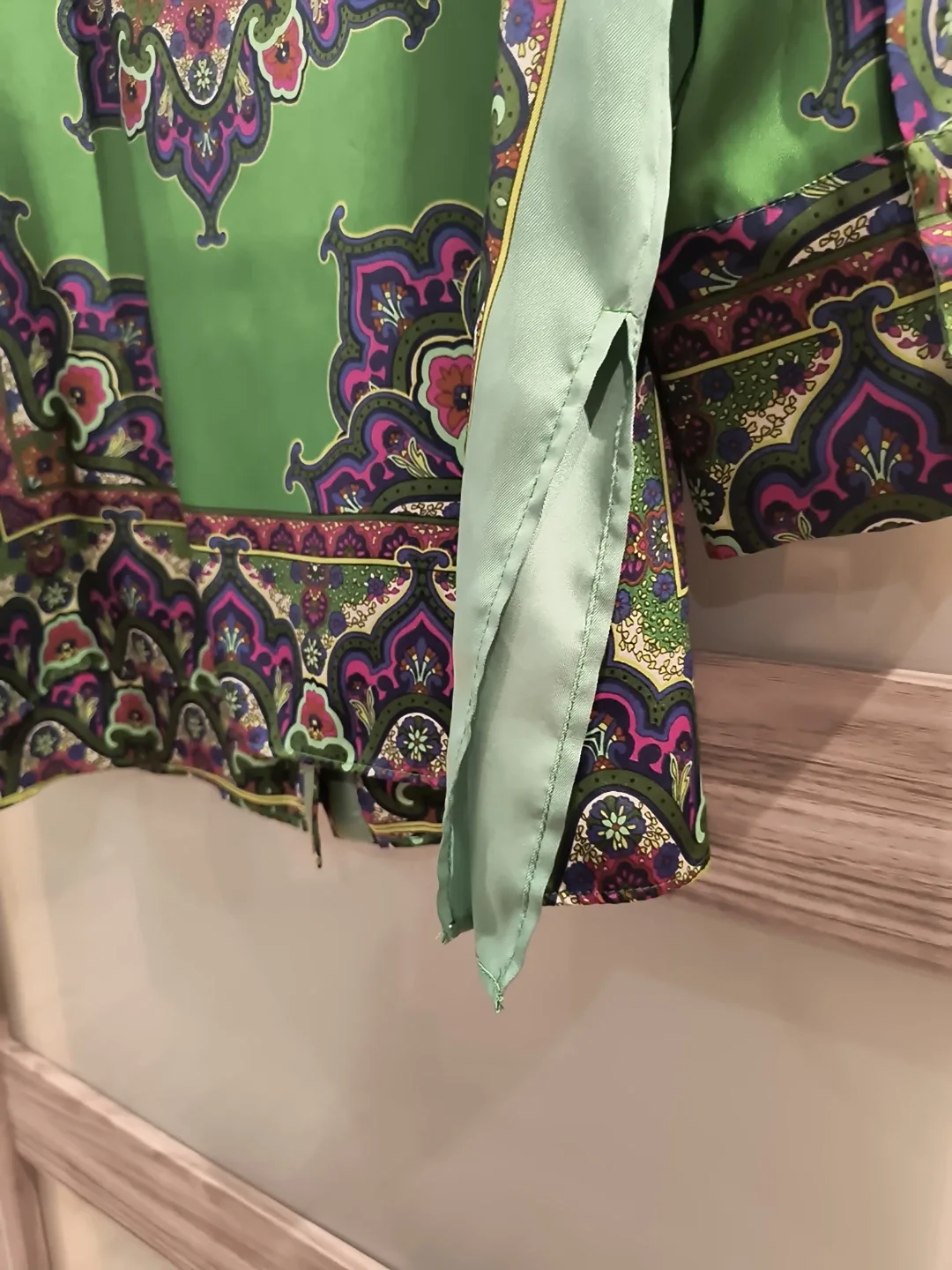 Green Patterned Button-Up Shirt Zara M image indicator(6)