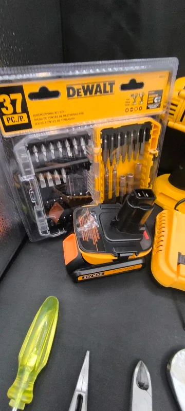 DEWALT Home Renovation Kit | Drill + Impact + Battery/Charger image indicator(7)
