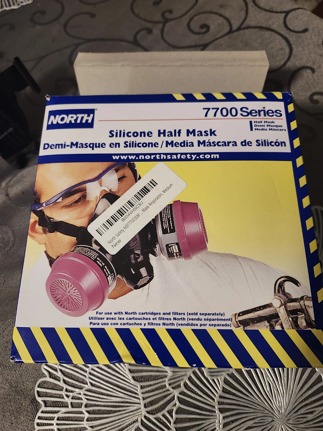 New North 7700 Series Silicone Half Mask (Medium)