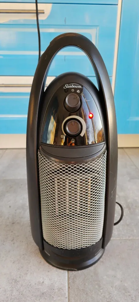 Sunbeam 18” Ceramic Small Tower Heater
