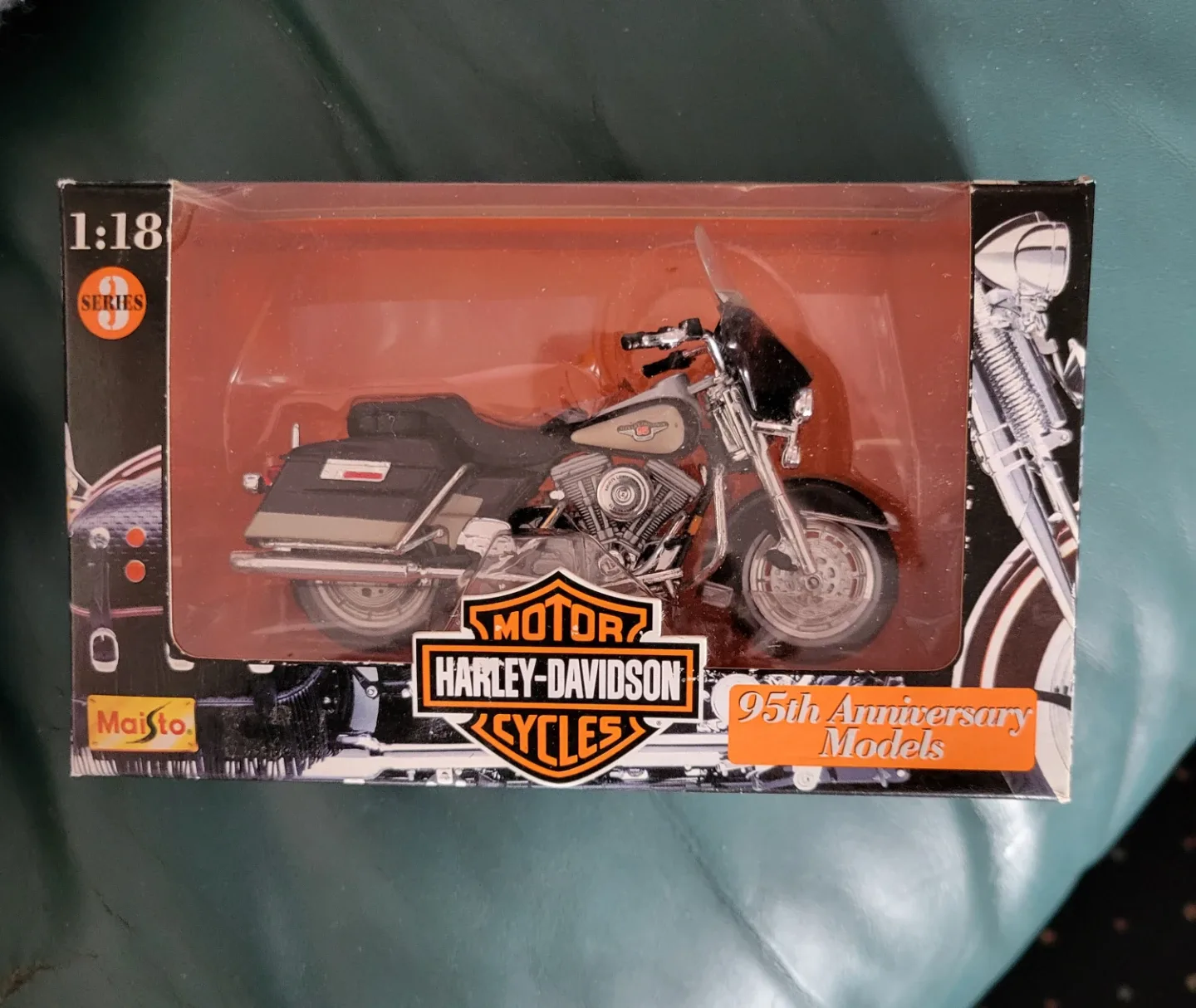 Maisto Harley-Davidson 95th Anniversary Model - New in Box! thumbnail