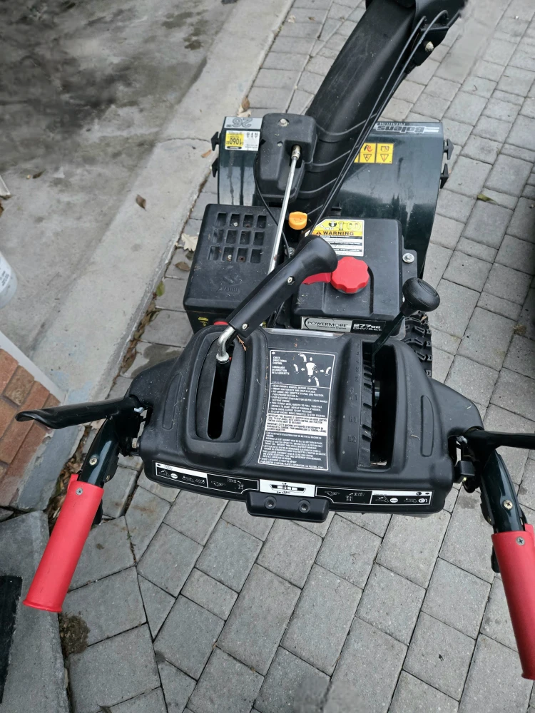 Bolens Premium 26" 2-STG Push Start Snow Blower (31AH54LF565) - photo 3